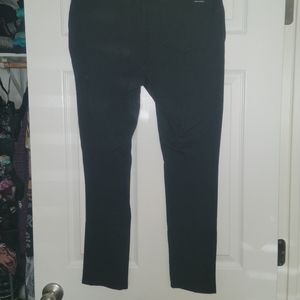 Black leggings with pockets